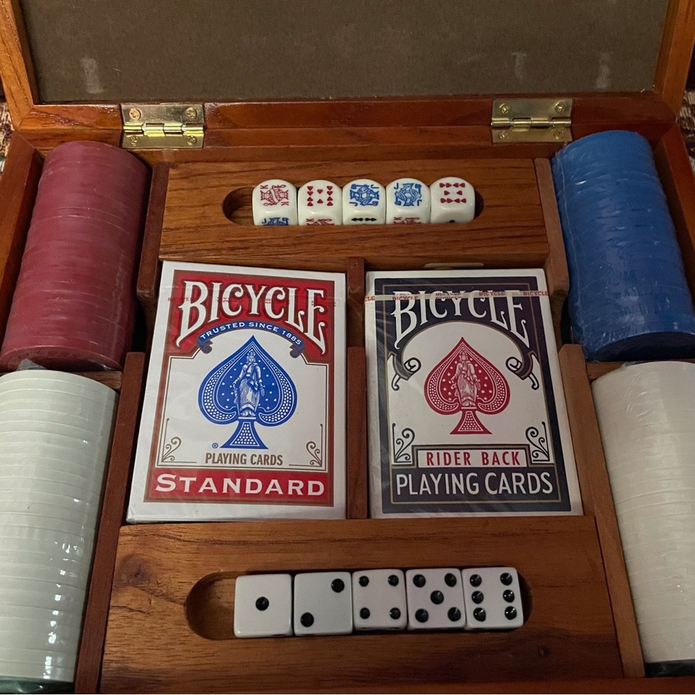 Poker Set in Wood Case Box